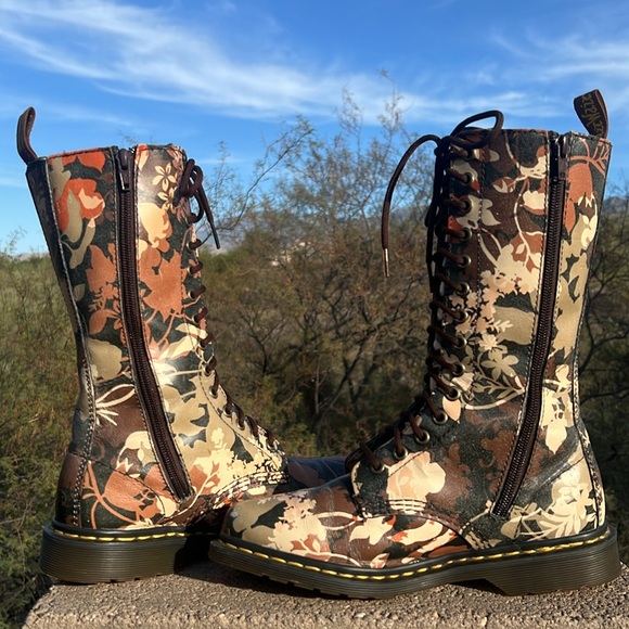 Dr. Martens Fall Floral Tall 14 Eye Pointed Toe Cery Lace Up & Zippered Boots - Picture 7 of 17